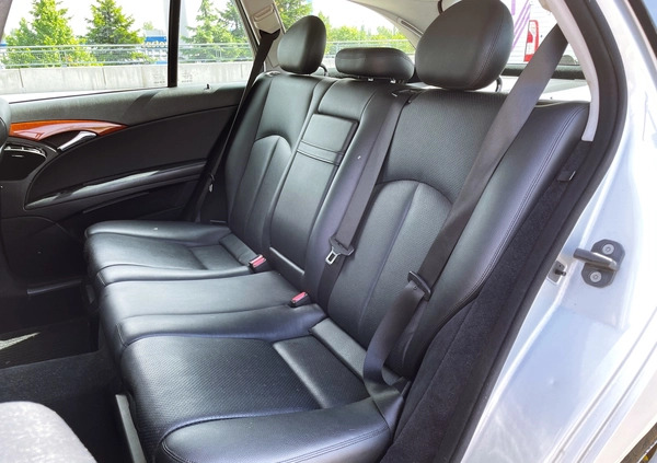Mercedes-Benz Klasa E cena 23900 przebieg: 247377, rok produkcji 2006 z Katowice małe 121